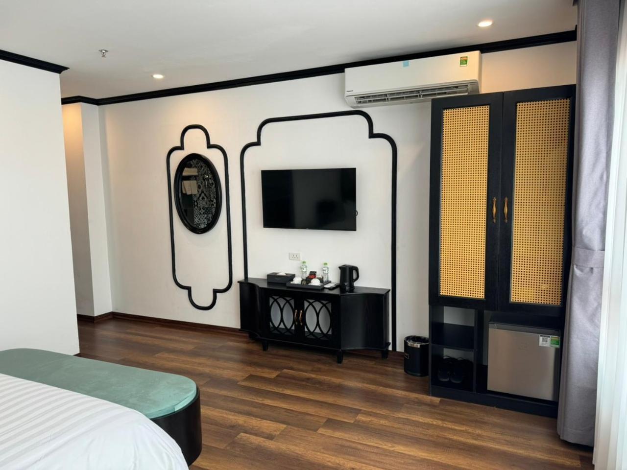 Aquarius Premium Hotel Hanoï Extérieur photo