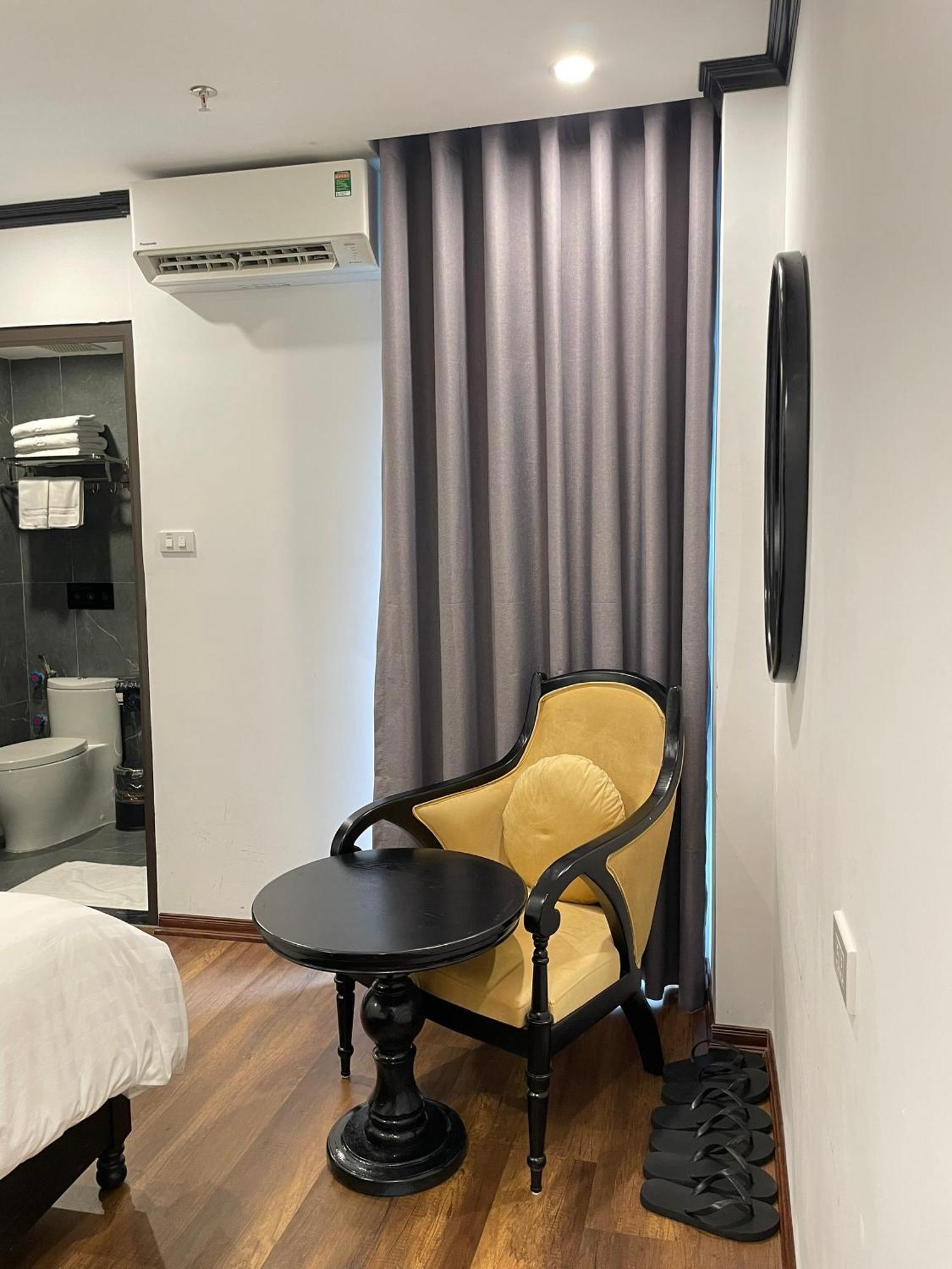 Aquarius Premium Hotel Hanoï Extérieur photo