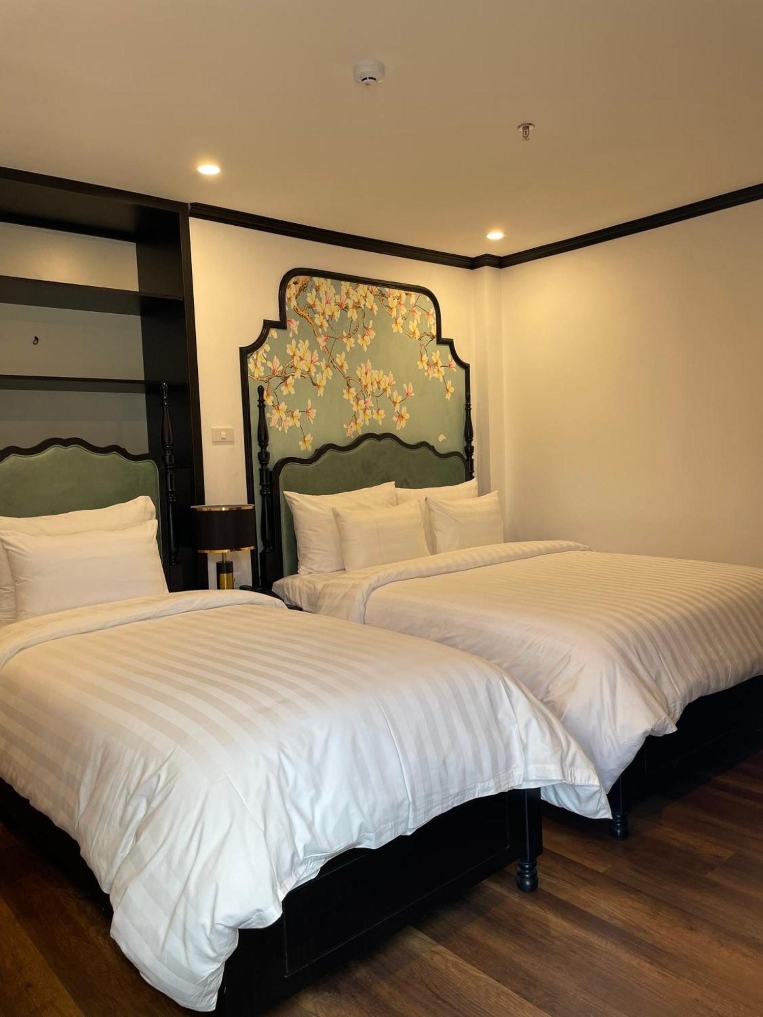 Aquarius Premium Hotel Hanoï Extérieur photo