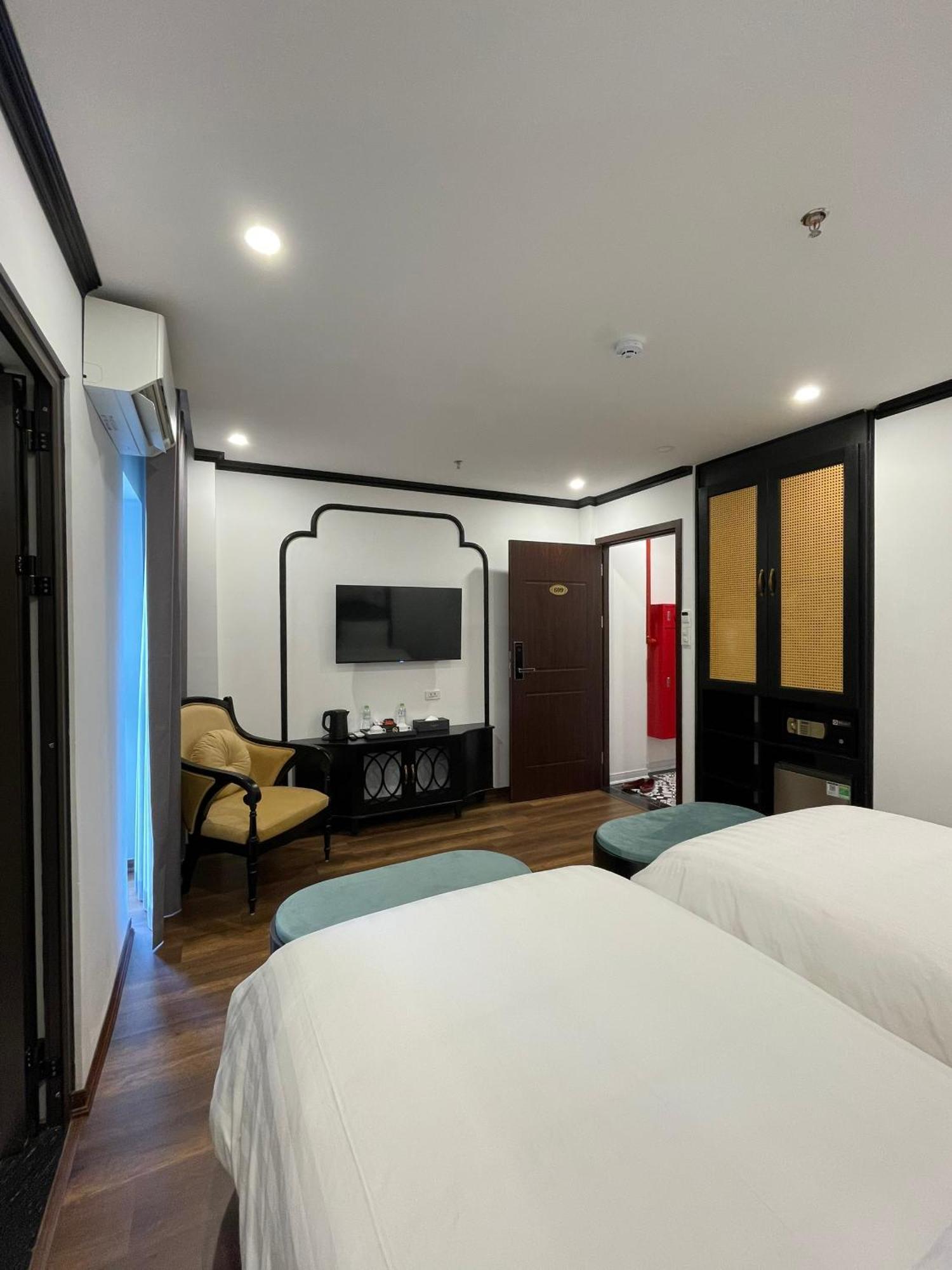 Aquarius Premium Hotel Hanoï Extérieur photo